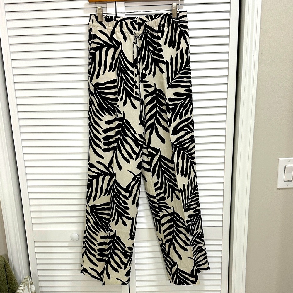 H&M Black and Cream Leaf Print Wide Leg Pants